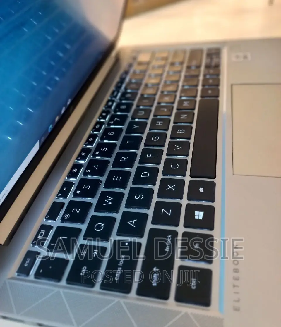 New Laptop HP EliteBook 830 G7 8GB Intel Core I7 SSD 1T