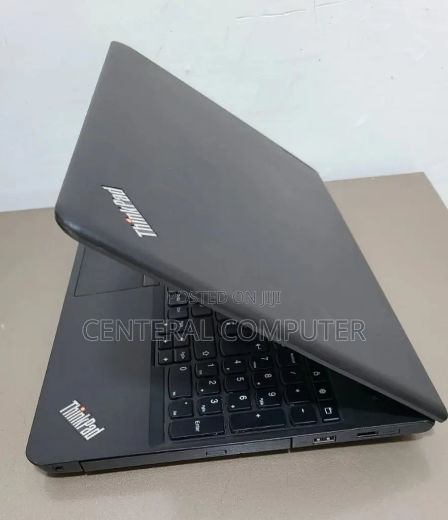 New Laptop Lenovo ThinkPad E575 4GB Intel Core I7 SSD 1T