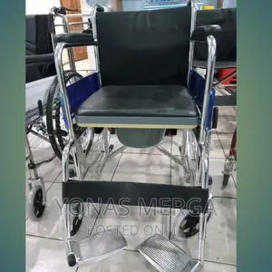 Photo - Wheelchair/Economy Foldable Wheelchair Seat Width 22 Inches