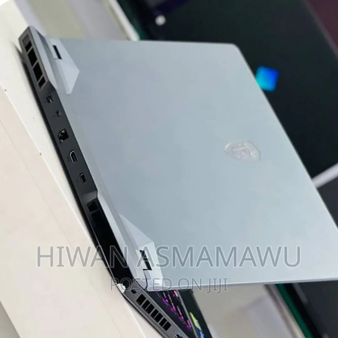 New Laptop MSI Pulse GL66 32GB Intel Core I7 SSD 1T