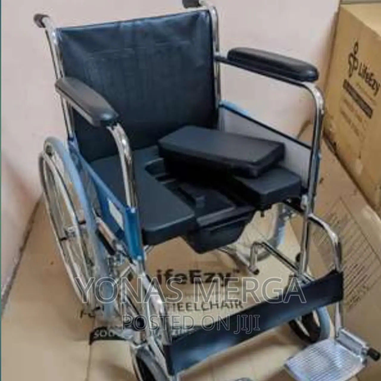 Commode W02 Wheelchair Foldable With Commode for Patients