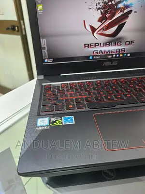 New Laptop Asus FX553VD 8GB Intel Core I7 SSHD+SSD 1T