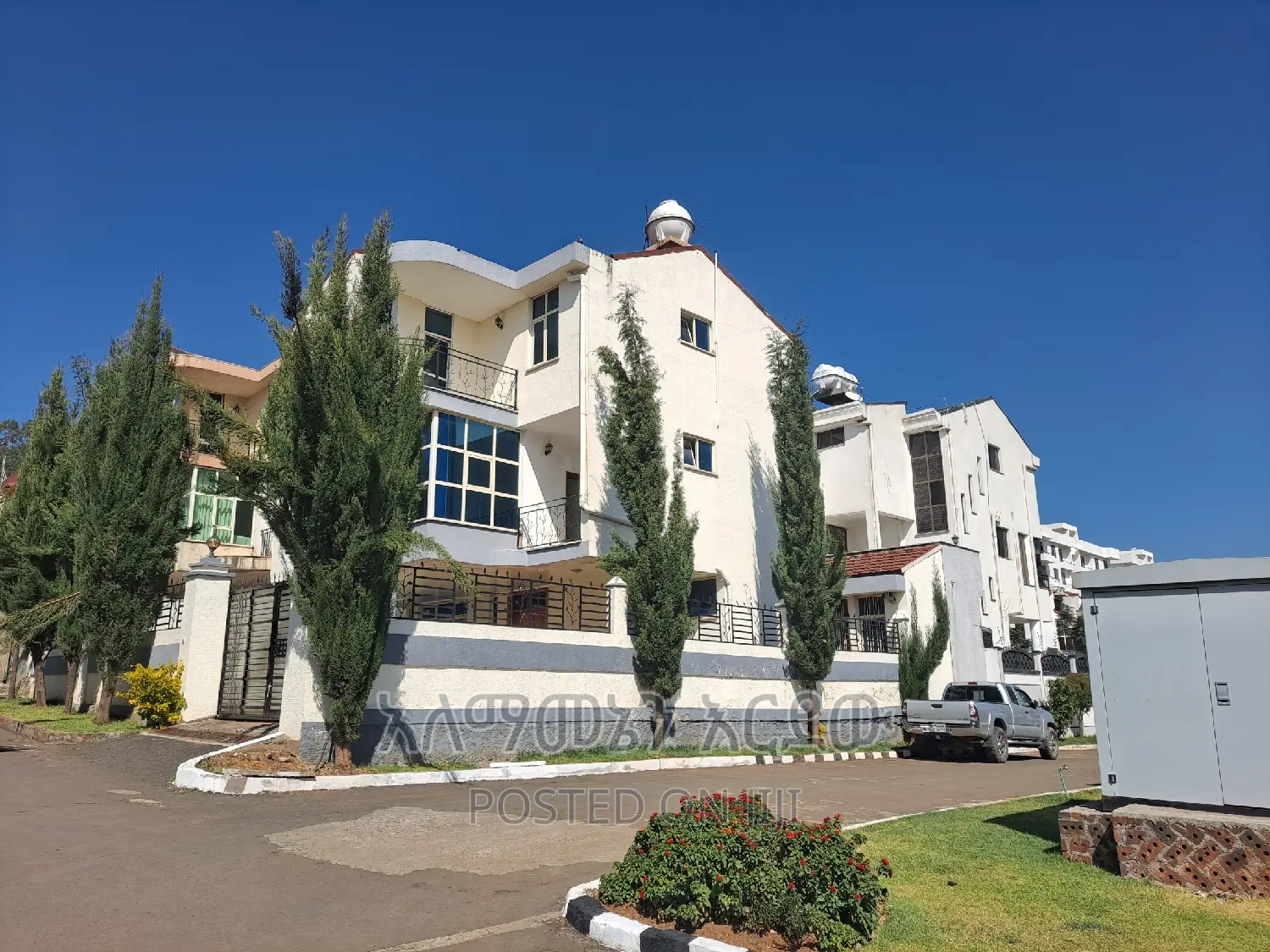 Furnished 7bdrm Condo in አያት አባሳደር, Bole for sale