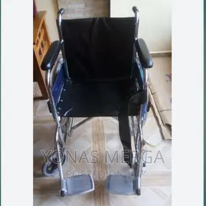Photo - Days Lightweight Wheelchair With Equagel Cushion