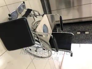 ፖፖ ያለው Medical Wheelchair/Wheelchair/Wheelchair/Wheelchair