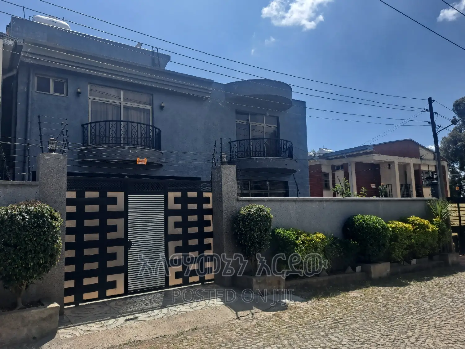 Furnished 6bdrm House in አያት ዞን 2, Bole for sale