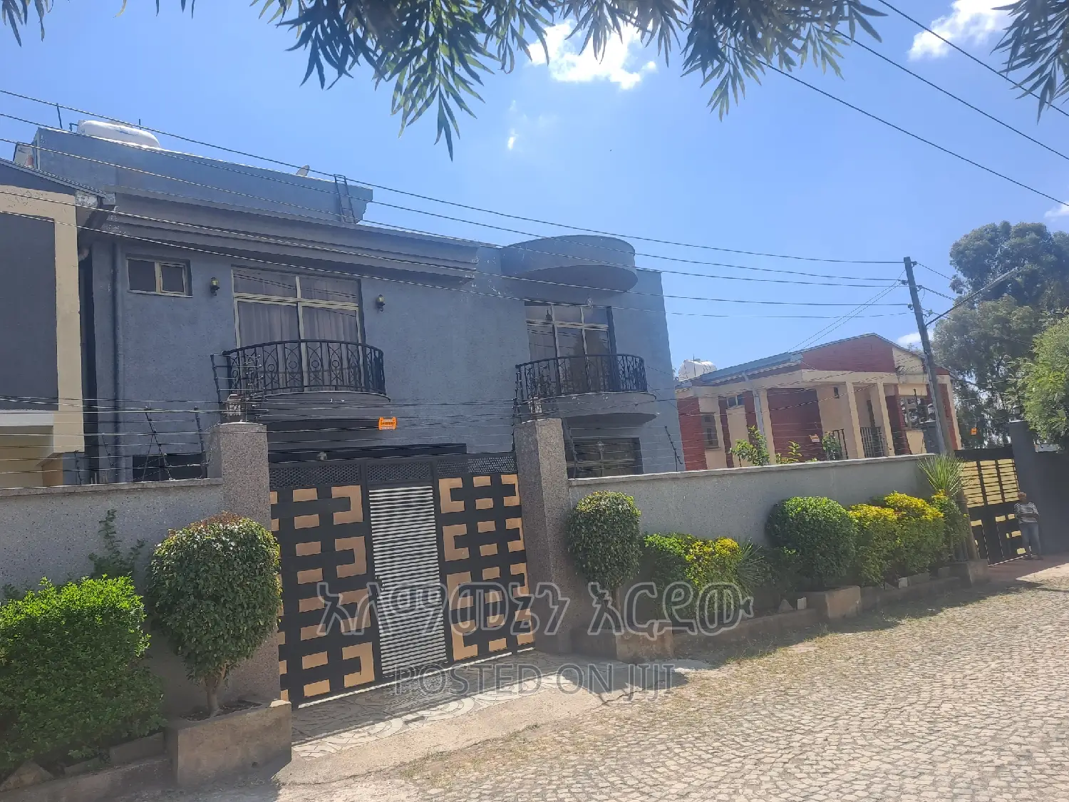 Furnished 6bdrm House in አያት ዞን 2, Bole for sale