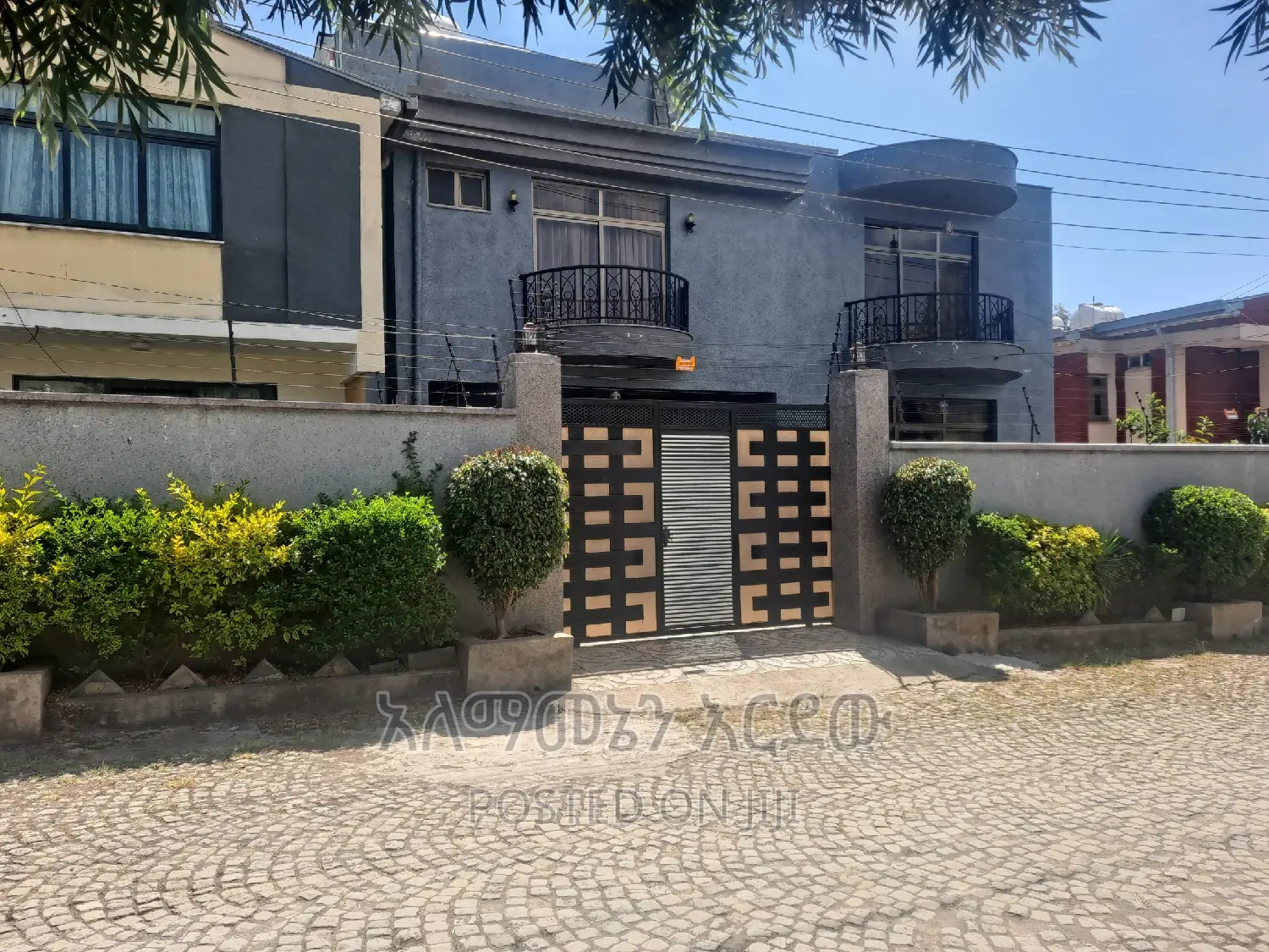 Furnished 6bdrm House in አያት ዞን 2, Bole for sale