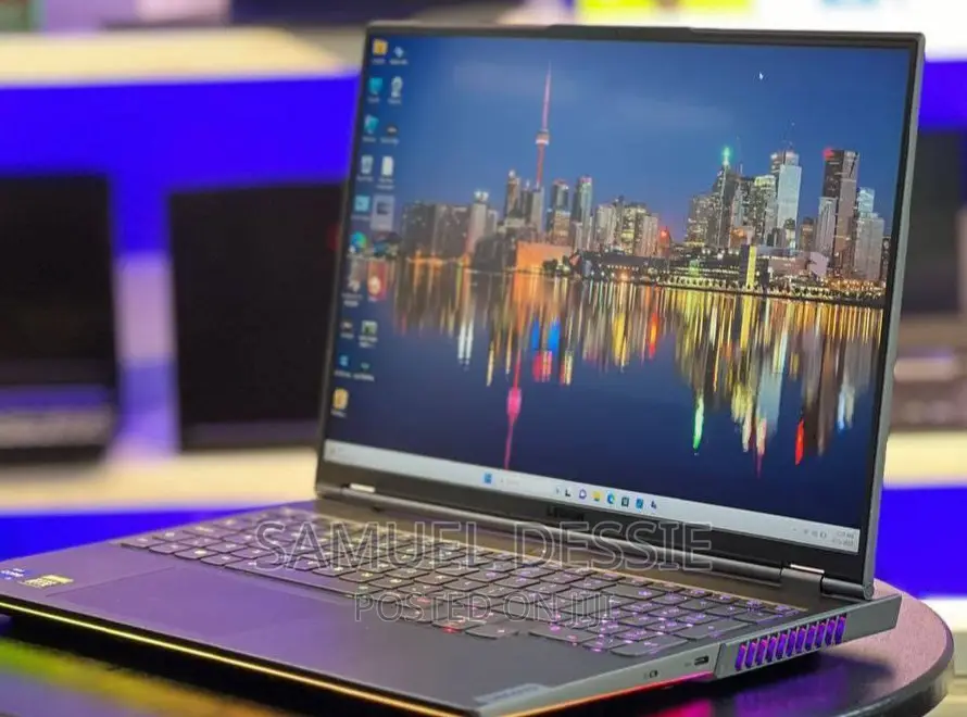 New Laptop Lenovo Legion 7 32GB Intel Core I7 SSD 1T