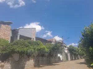 Furnished 6bdrm House in አያት ዞን 2, Bole for sale