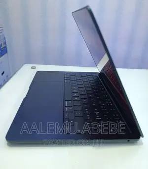 New Laptop Apple MacBook Air 2022 M2 8GB Apple M2 SSD 256GB