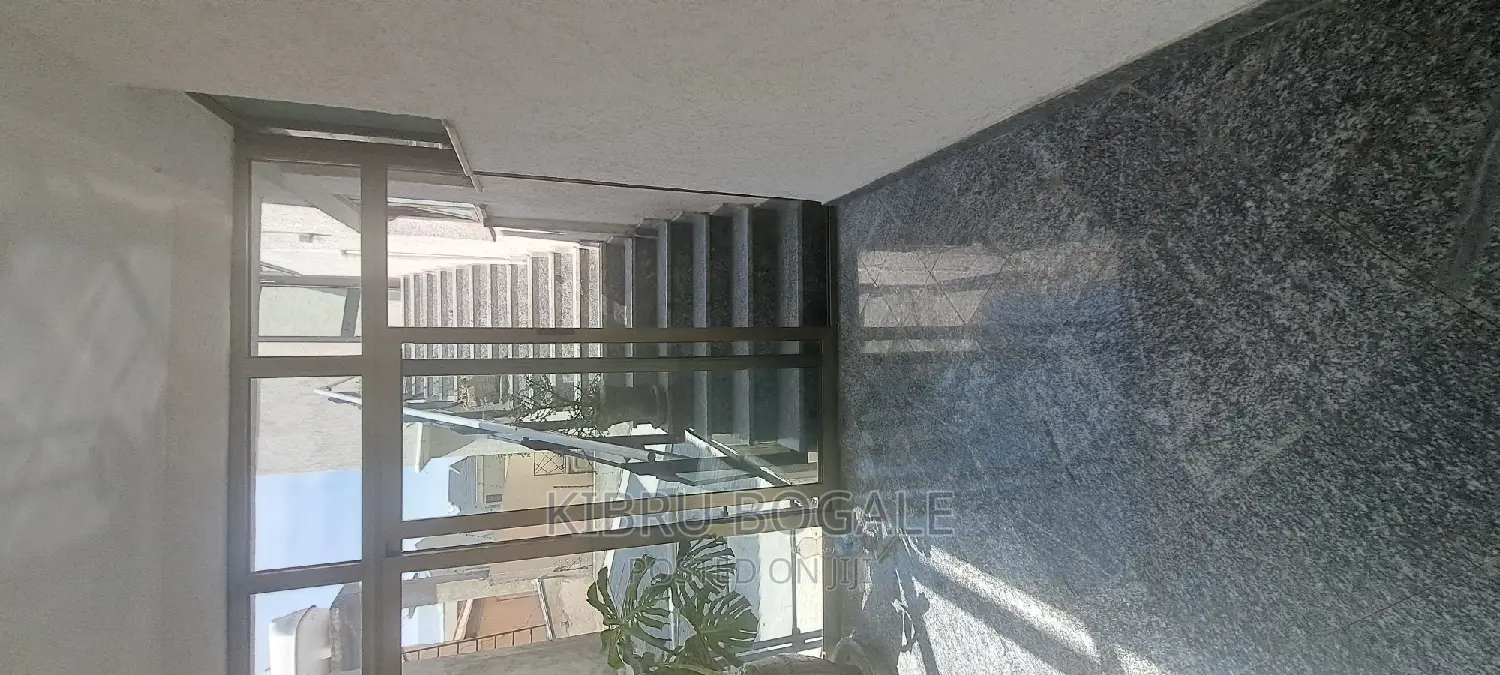 6bdrm House in Ayat, Bole for rent