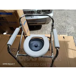 Commode Chair/Commode/Type of Chair: Foldable,Size:Compact