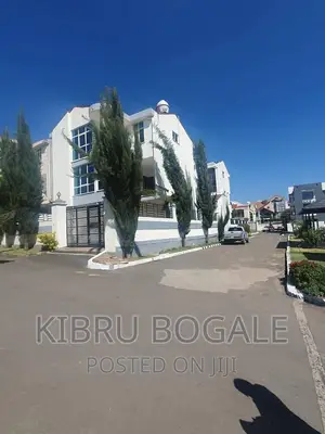 8bdrm House in Ayat, Bole for sale