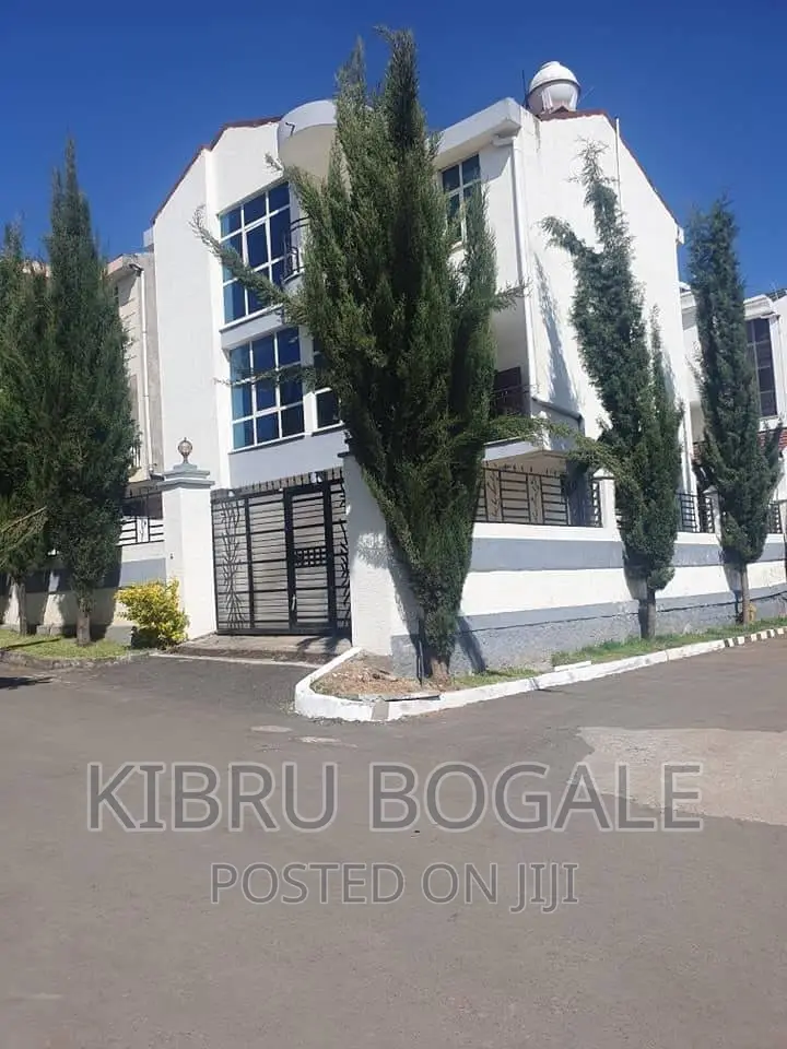 8bdrm House in Ayat, Bole for sale