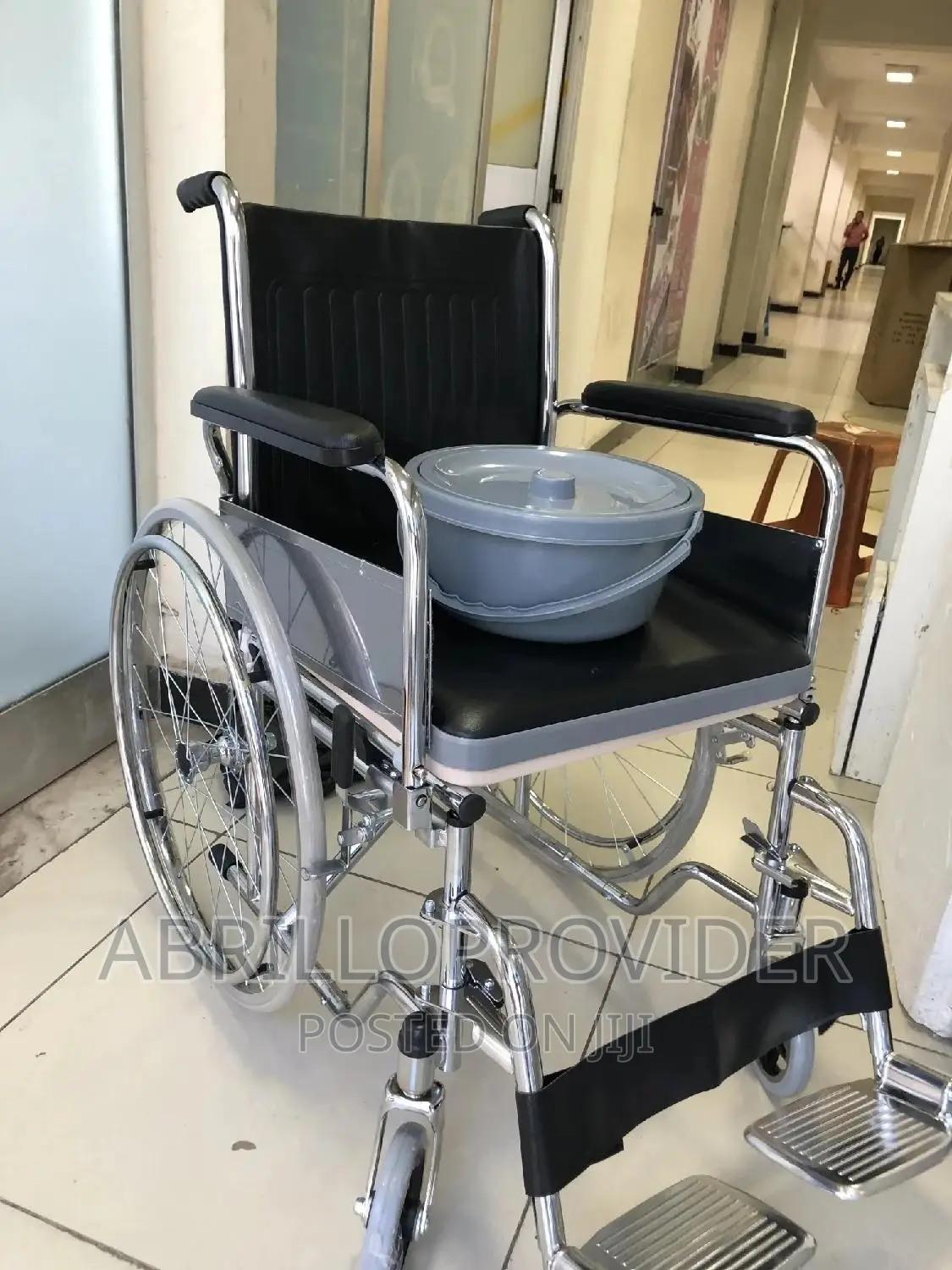 በ150 ኪሎ ግራም የክብደት አቅምtoilet Wheelchair/Wheelchair/Wheelchair