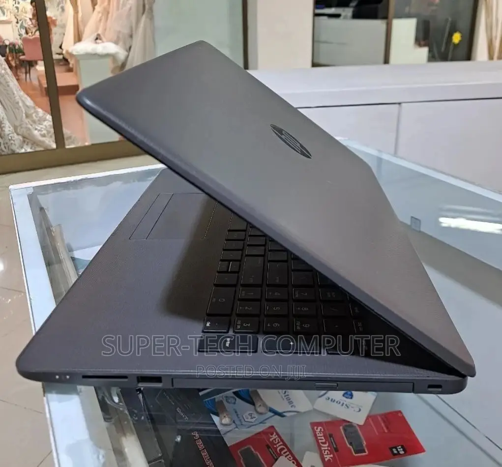 New Laptop HP Stream Notebook 8GB Intel Core I7 HDD 1T