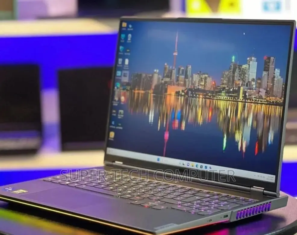 New Laptop Lenovo Legion 7 32GB Intel Core I7 SSD 1T
