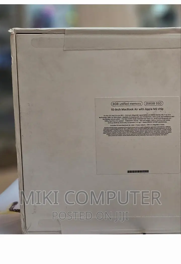 New Laptop Apple MacBook Air 2022 M2 8GB Intel SSD 256GB