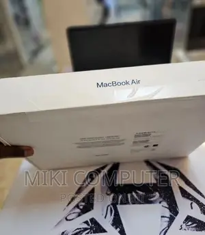 New Laptop Apple MacBook Air 2022 M2 8GB Intel SSD 256GB