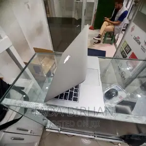 Laptop Apple MacBook Air 2017 8GB Intel Core I5 SSD 128GB