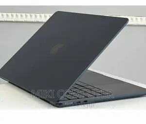 Photo - New Laptop Apple MacBook Air 2022 M2 8GB Intel SSD 256GB