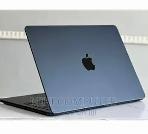 New Laptop Apple MacBook Air 2022 M2 8GB Intel SSD 256GB