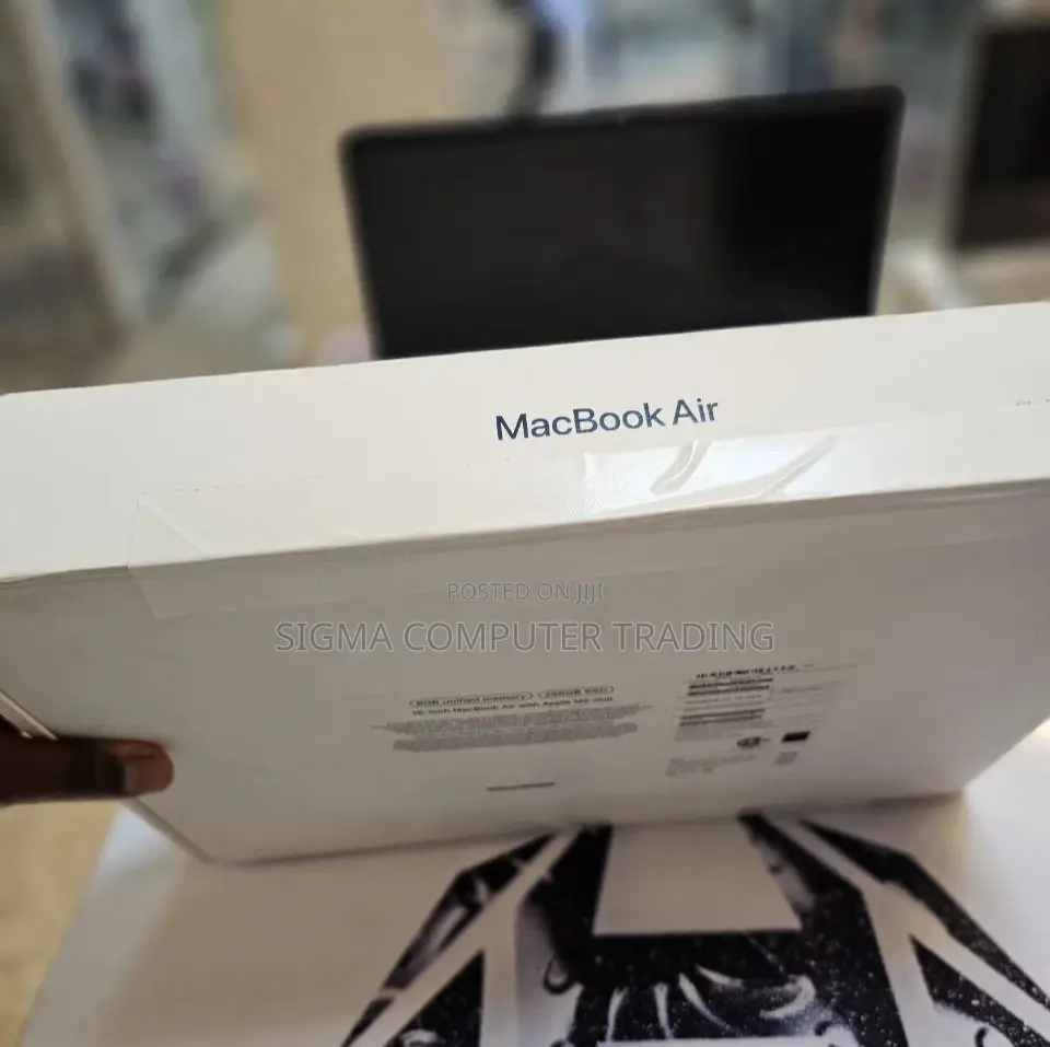 New Laptop Apple MacBook Air 2023 M2 8GB Apple M2 SSD 256GB