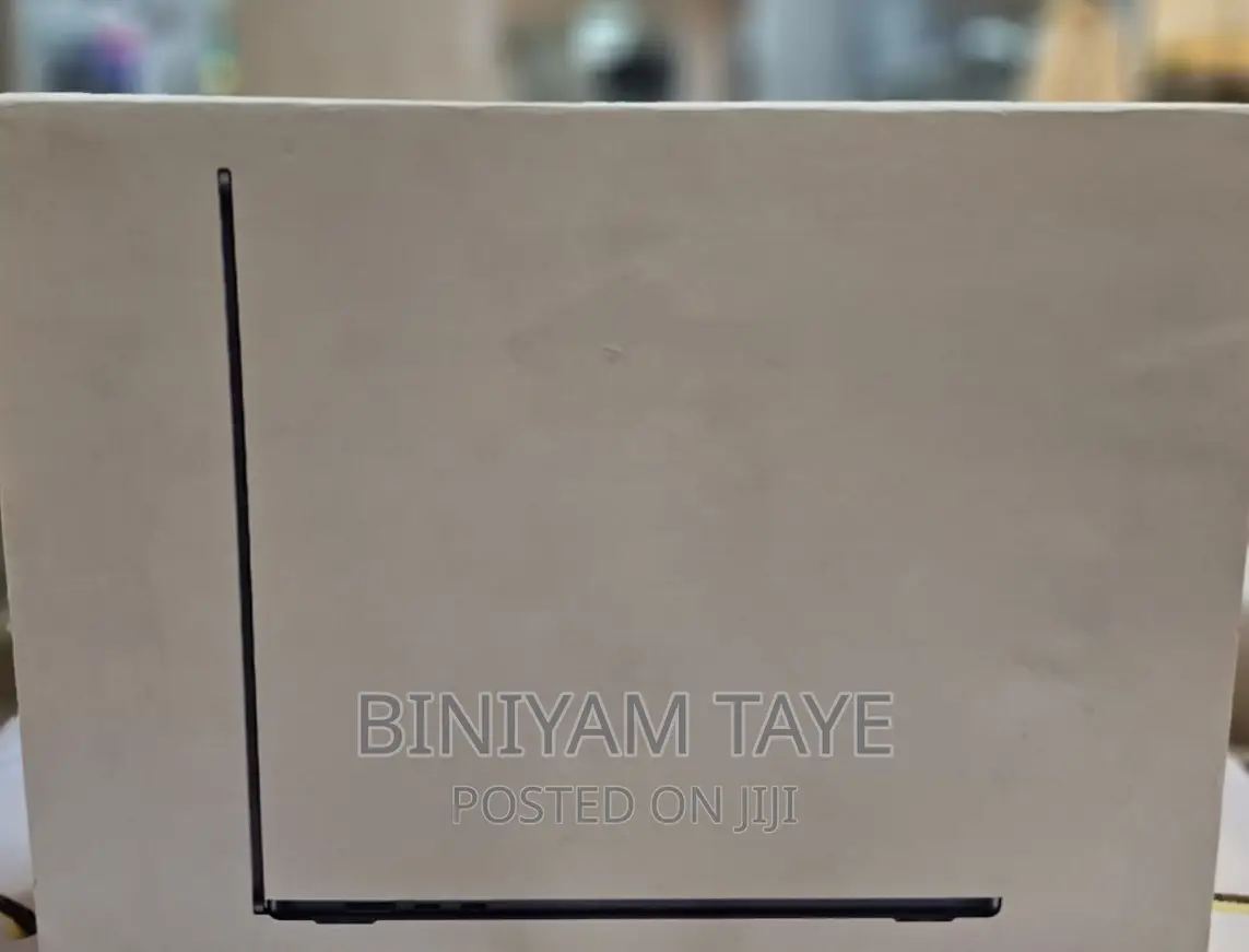 New Laptop Apple MacBook Air 2022 M2 8GB Intel Core I7 SSD 256GB