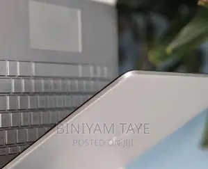 New Laptop HP Pavilion 15 8GB Intel Core I5 SSD 256GB