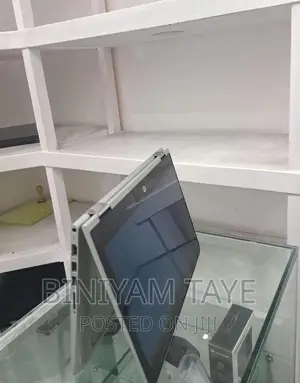 New Laptop HP Pavilion 15 8GB Intel Core I5 SSD 256GB