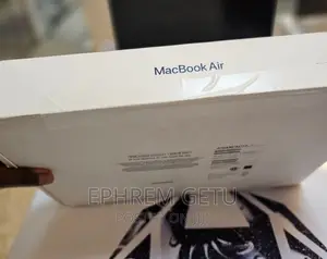 Photo - New Laptop Apple MacBook Air 2022 M2 8GB Apple M2 SSD 256GB