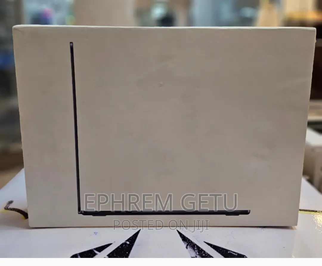 New Laptop Apple MacBook Air 2022 M2 8GB Apple M2 SSD 256GB