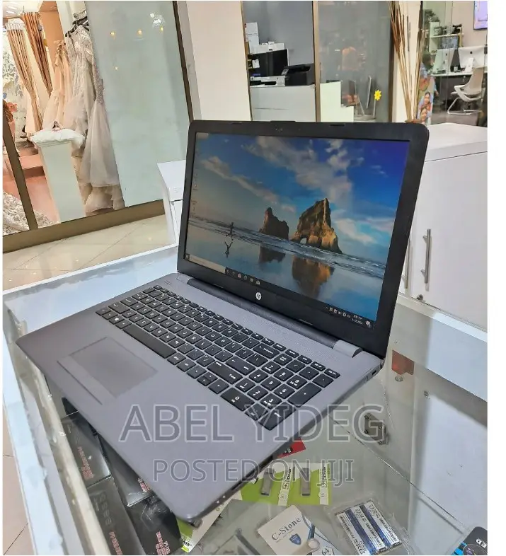 New Laptop HP Stream Notebook 8GB Intel Core I7 HDD 1T