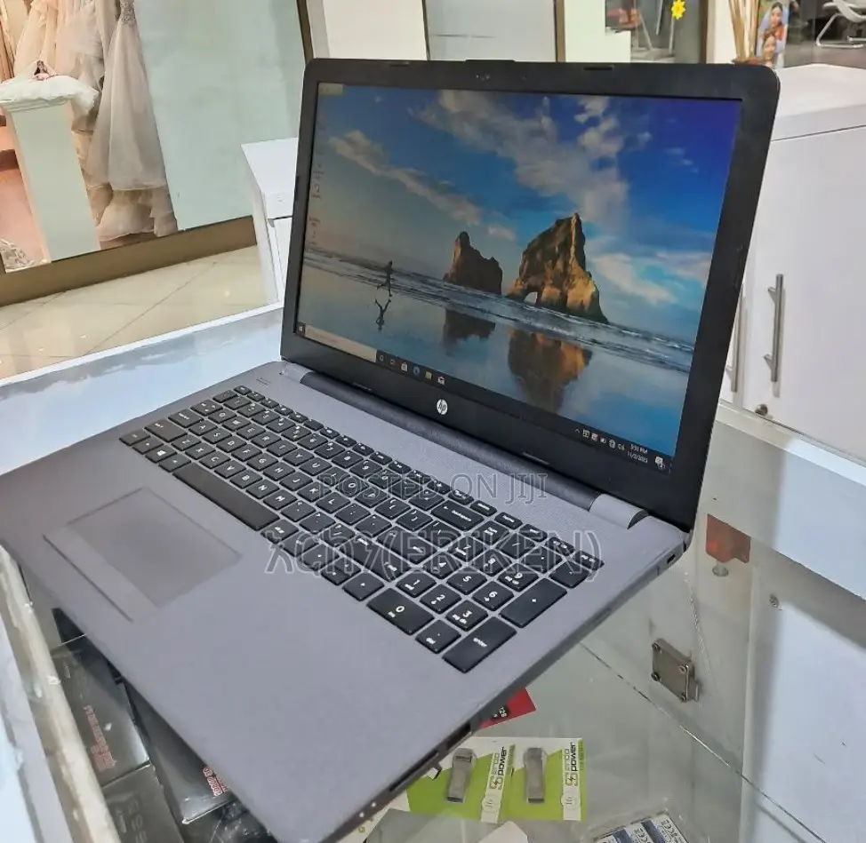 New Laptop HP Stream Notebook 8GB Intel Core I7 HDD 1T