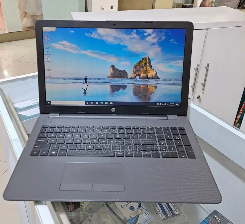 New Laptop HP Stream Notebook 8GB Intel Core I7 HDD 1T