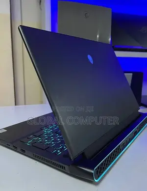 New Laptop Alienware M17x R2 32GB Intel Core I7 SSD 1T