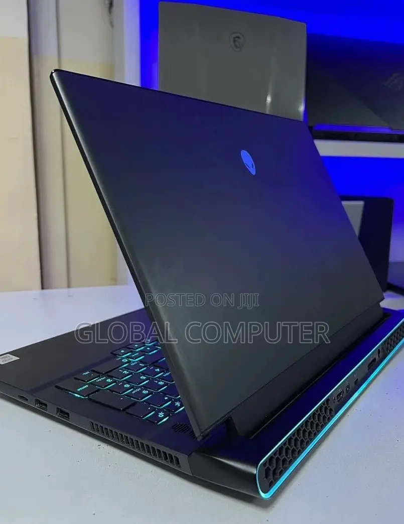 New Laptop Alienware M17x R2 32GB Intel Core I7 SSD 1T