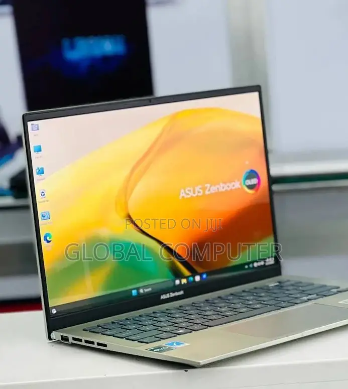 New Laptop Asus ZenBook UX330UA 16GB Intel Core I7 SSD 512GB