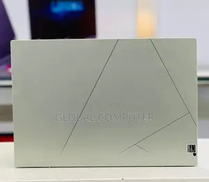 New Laptop Asus ZenBook UX330UA 16GB Intel Core I7 SSD 512GB