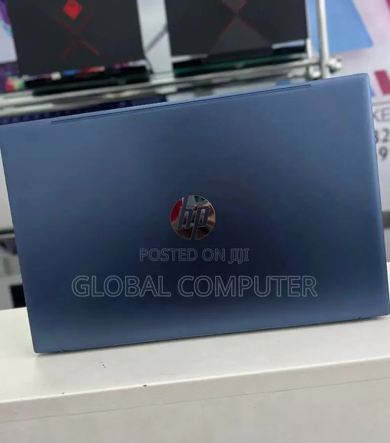 New Laptop HP Pavilion 17t 16GB AMD Ryzen 7 SSD 512GB