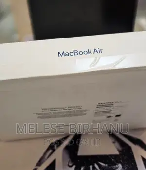 New Laptop Apple MacBook Air 2022 M2 8GB Intel Core I7 SSD 256GB