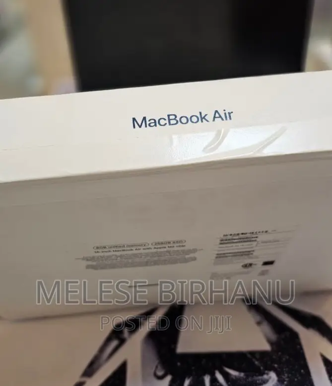 New Laptop Apple MacBook Air 2022 M2 8GB Intel Core I7 SSD 256GB
