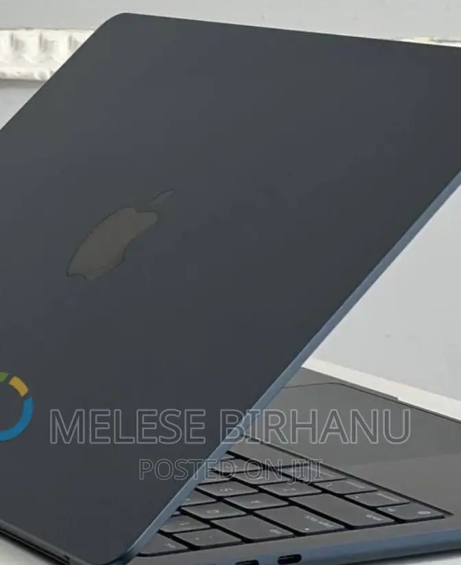 New Laptop Apple MacBook Air 2022 M2 8GB Intel Core I5 SSD 256GB