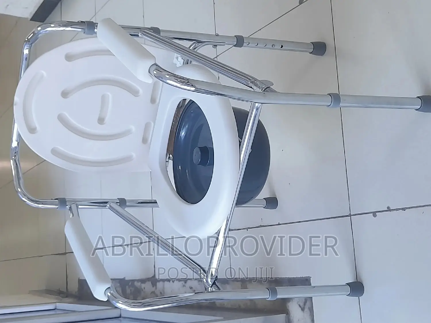 Adjustable Toilet Chair:Commode Chair:Toilet Chair:Popochair