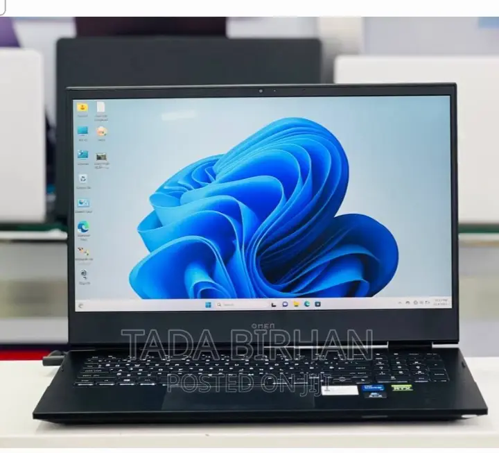 New Laptop HP Omen 17t 16GB Intel Core i7 SSD 1T