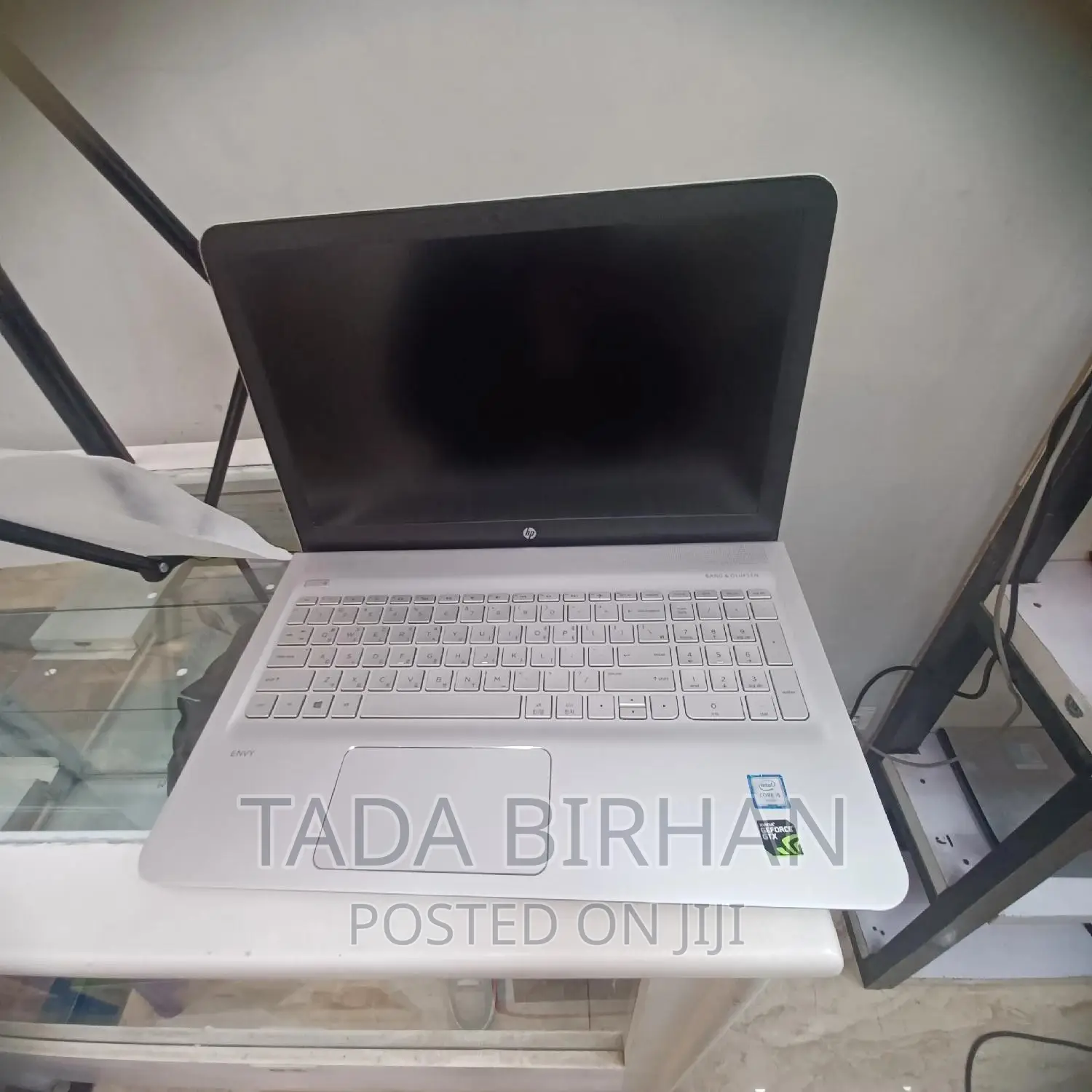 New Laptop HP Envy X360 8GB Intel Core I5 HDD+SSD 1T