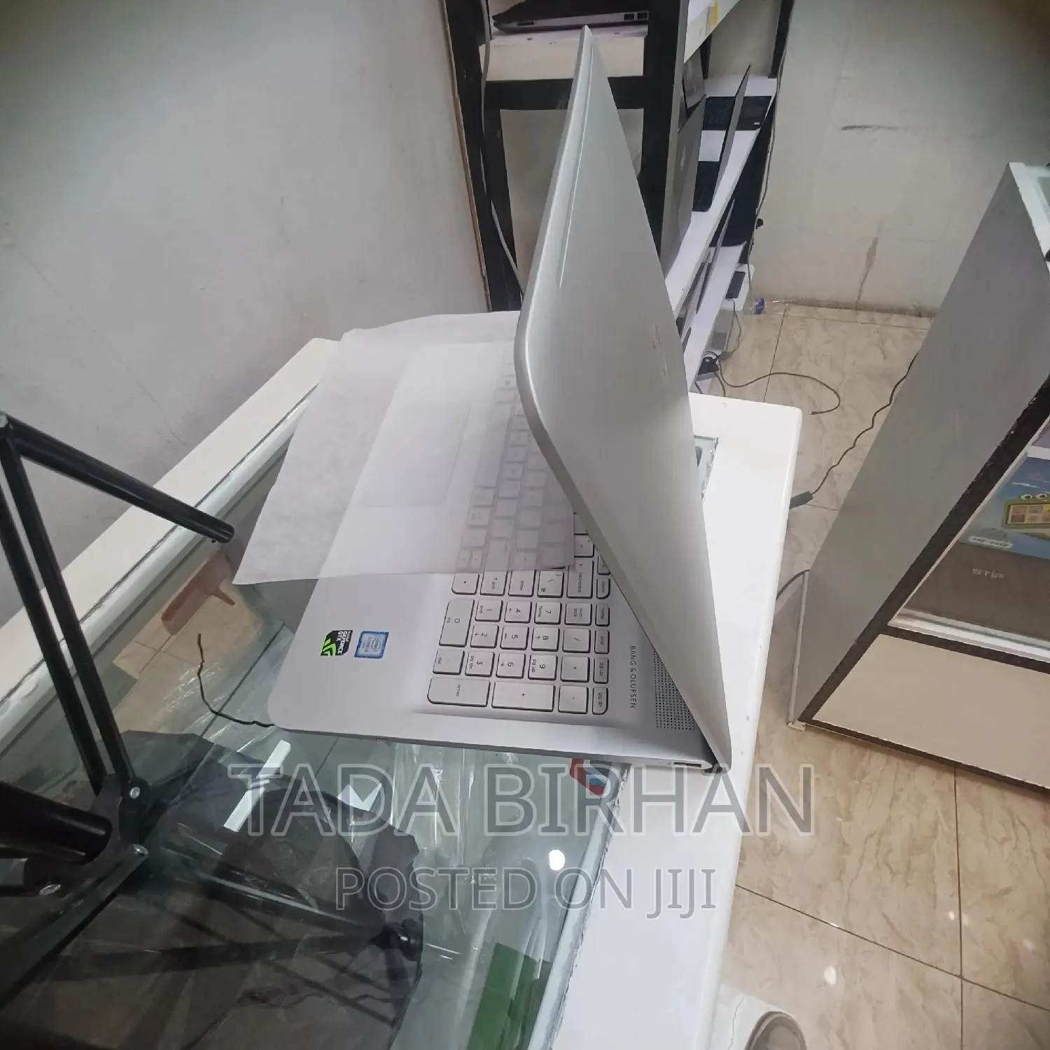 New Laptop HP Envy X360 8GB Intel Core I5 HDD+SSD 1T