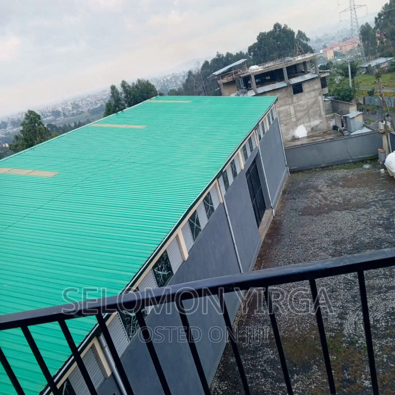 የክራይ መጋዘን ነዉ