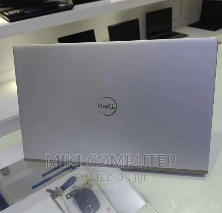 New Laptop Dell Inspiron 15 16GB Intel Core I7 SSD 512GB